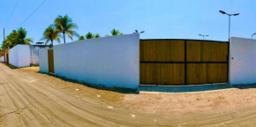 Bella casa de playa junto1, al mar.